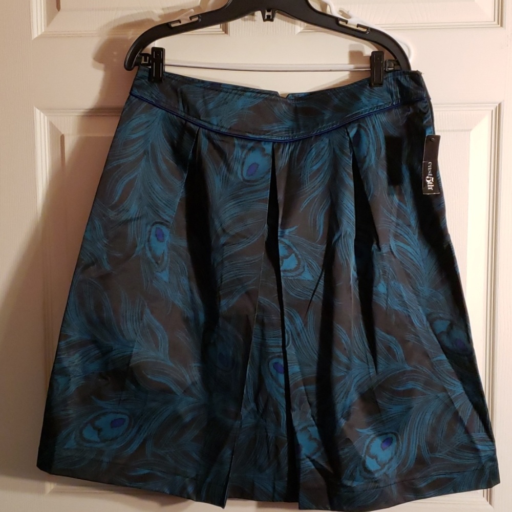 Peacock print skirt